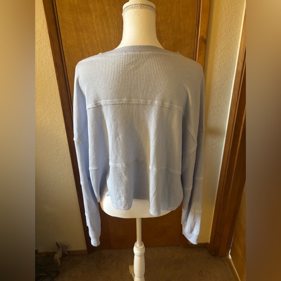 Hollister Women's Light Blue Ribbed Sweatshirt - Picture 3 of 8